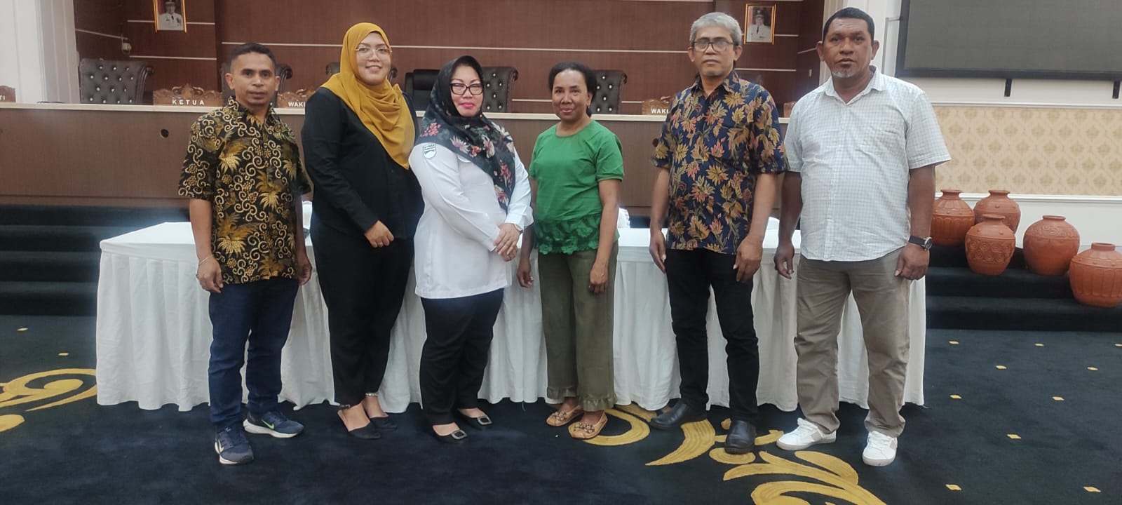 Menerima Kunjungan Kerja DPRD Kota Ambon