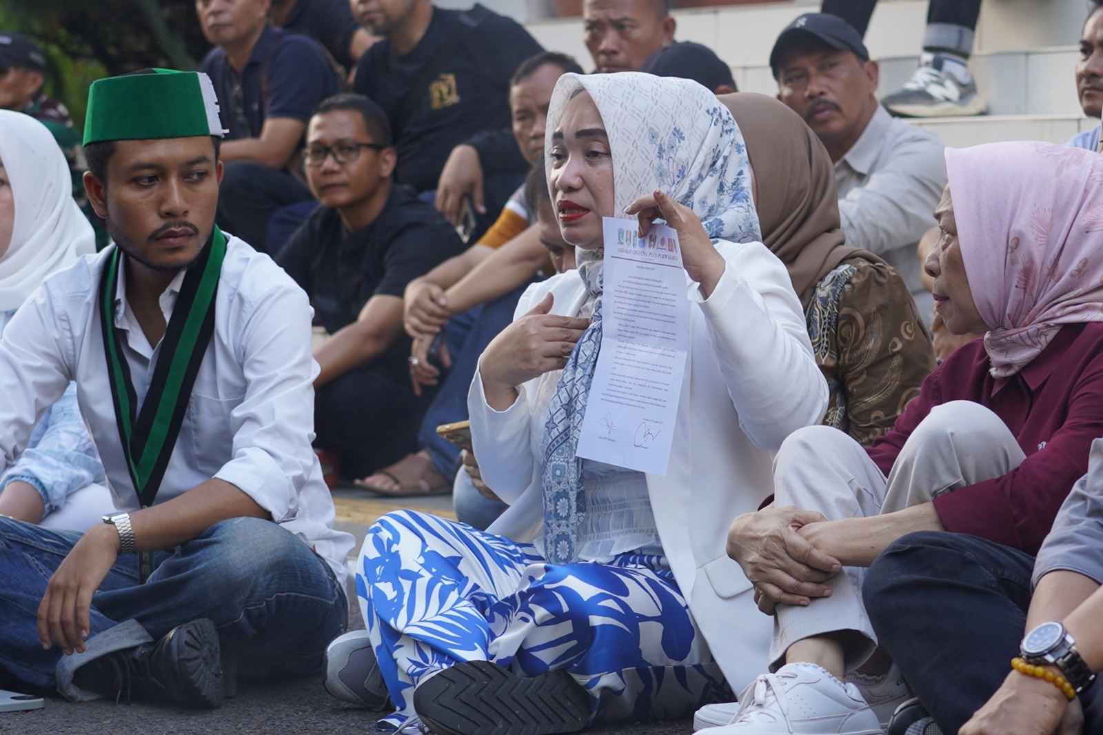 Aksi Unjuk Rasa Mahasiswa Gerakan Cipayung Plus Purwakarta ke DPRD Berlangsung Kondusif