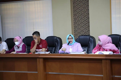Dua Srikandi Pimpinan Dewan Pantau Ketat Jalannya Rapat Pansus LKPJ Bupati Purwakarta TA 2021