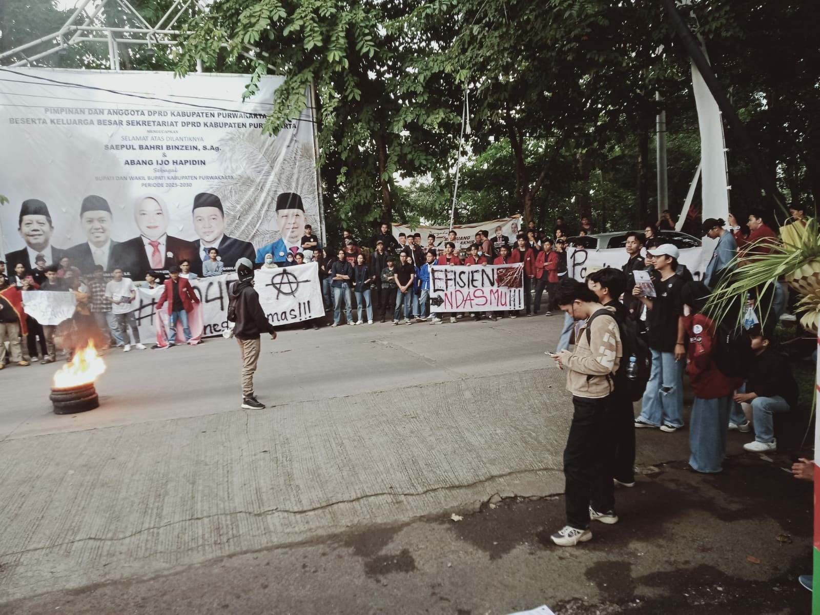 Sempat Bersitegang, Akhirnya Unras Mahasiswa Diterima Pimpinan DPRD Purwakarta