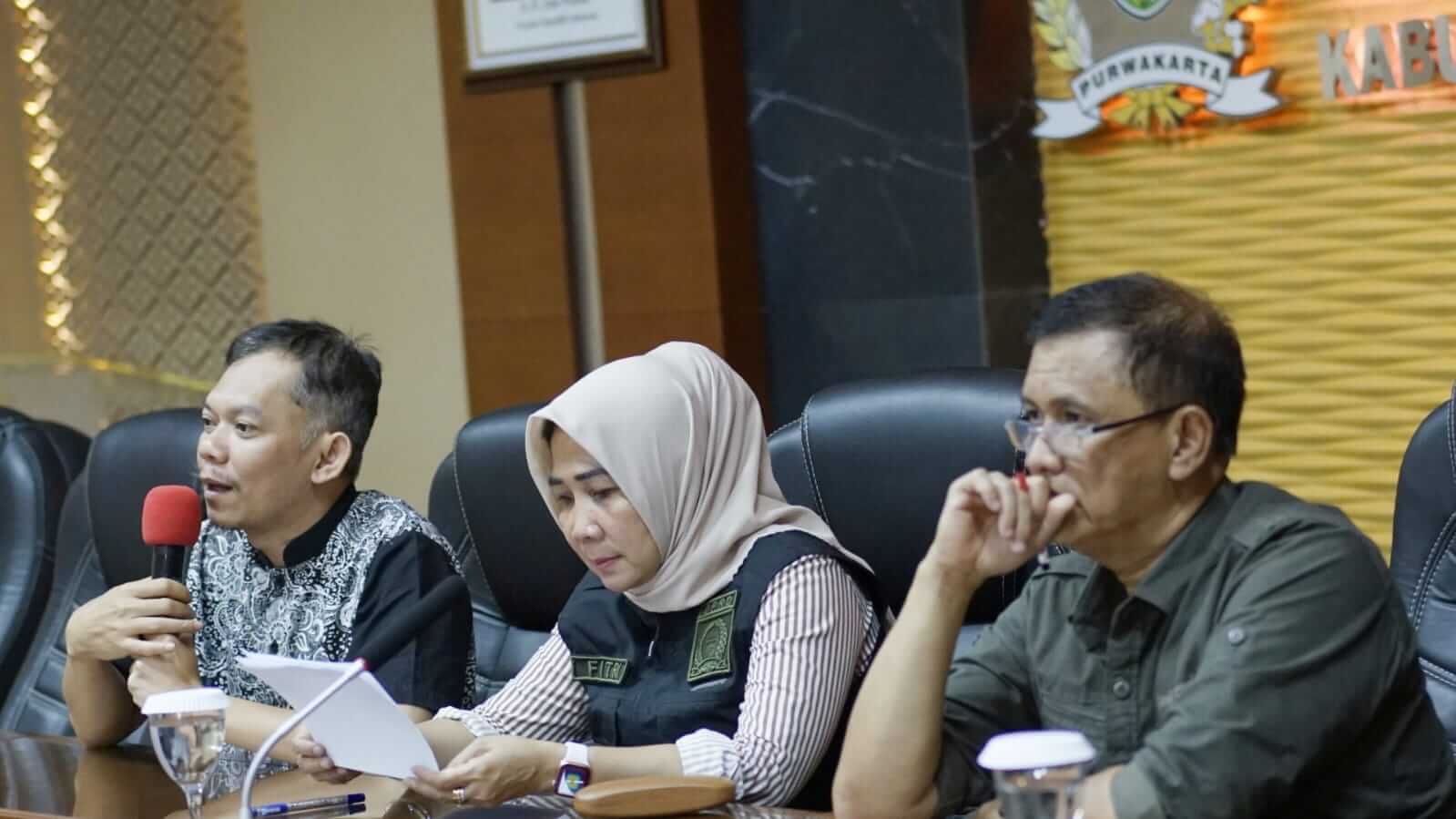 Pengurus dan Pedagang Pasar Cilalawi Sukatani Ngadu ke Anggota DPRD Purwakarta Menolak Rencana Direlokasi