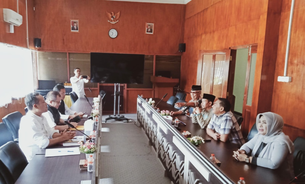 Komisi III DPRD Purwakarta Kunjungi DPUTR Pertanyakan Progres Penyelesaian Pembangunan Jalan Cilalawi dan Cipetir