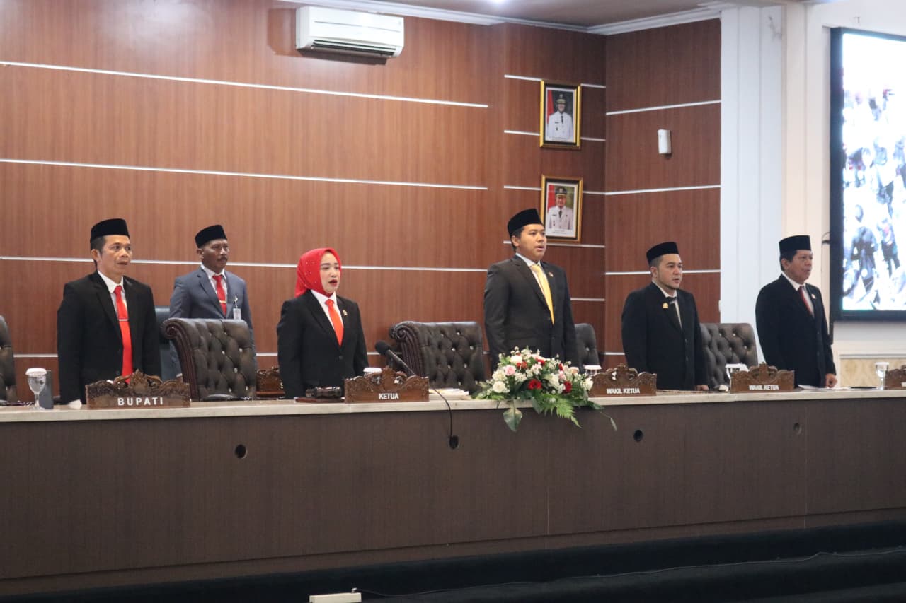 DPRD Purwakarta Menggelar Rapat Paripurna Mendengarkan Pidato Presiden pada Sidang Tahunan MPR dan Sidang Bersama DPR/DPD RI 2025