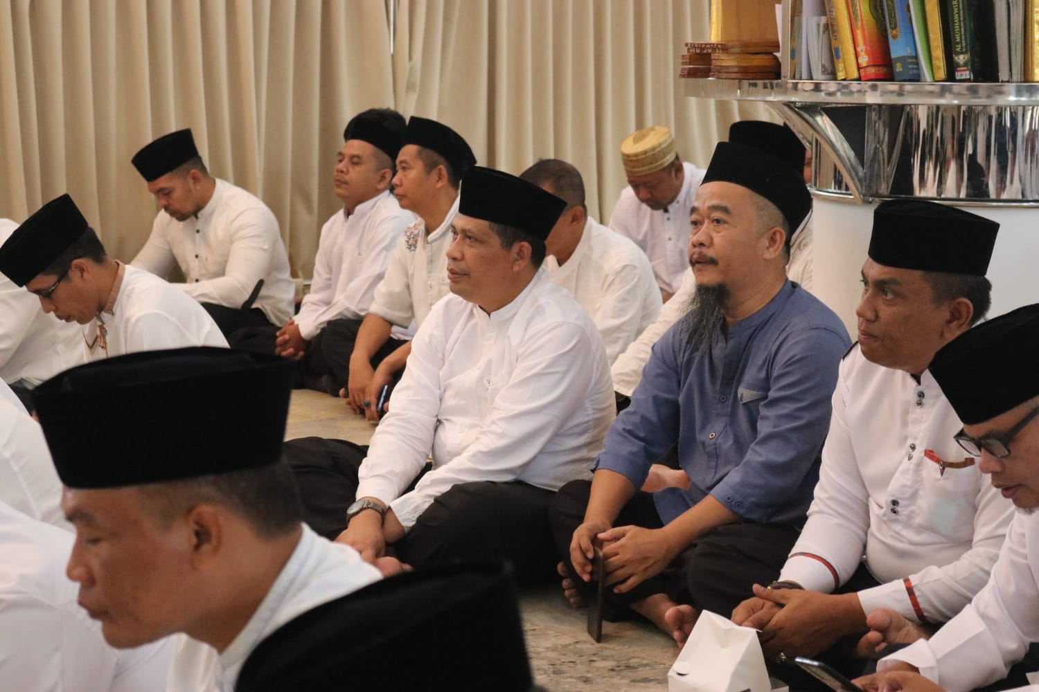 Sekretaris DPRD Purwakarta Suhandi Mengikuti Kegiatan Perayaan Maulid Nabi Muhammad SAW Bersama Bupati Ambu Anne