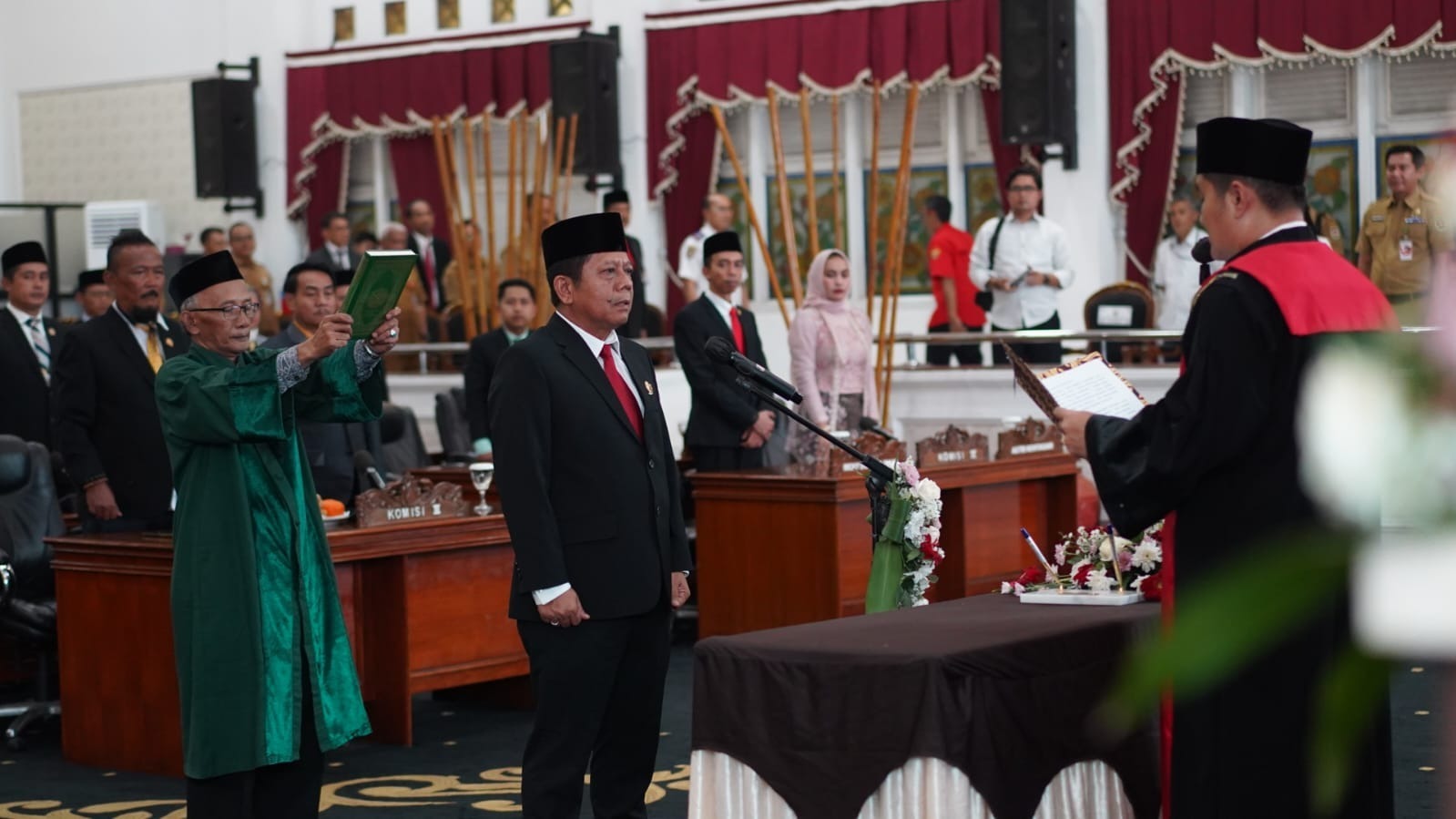 Lengkap Sudah Setelah H. Entis Sutisna Dari PDI Perjuangan Dilantik Menjadi Salah Satu Pimpinan DPRD Purwakarta